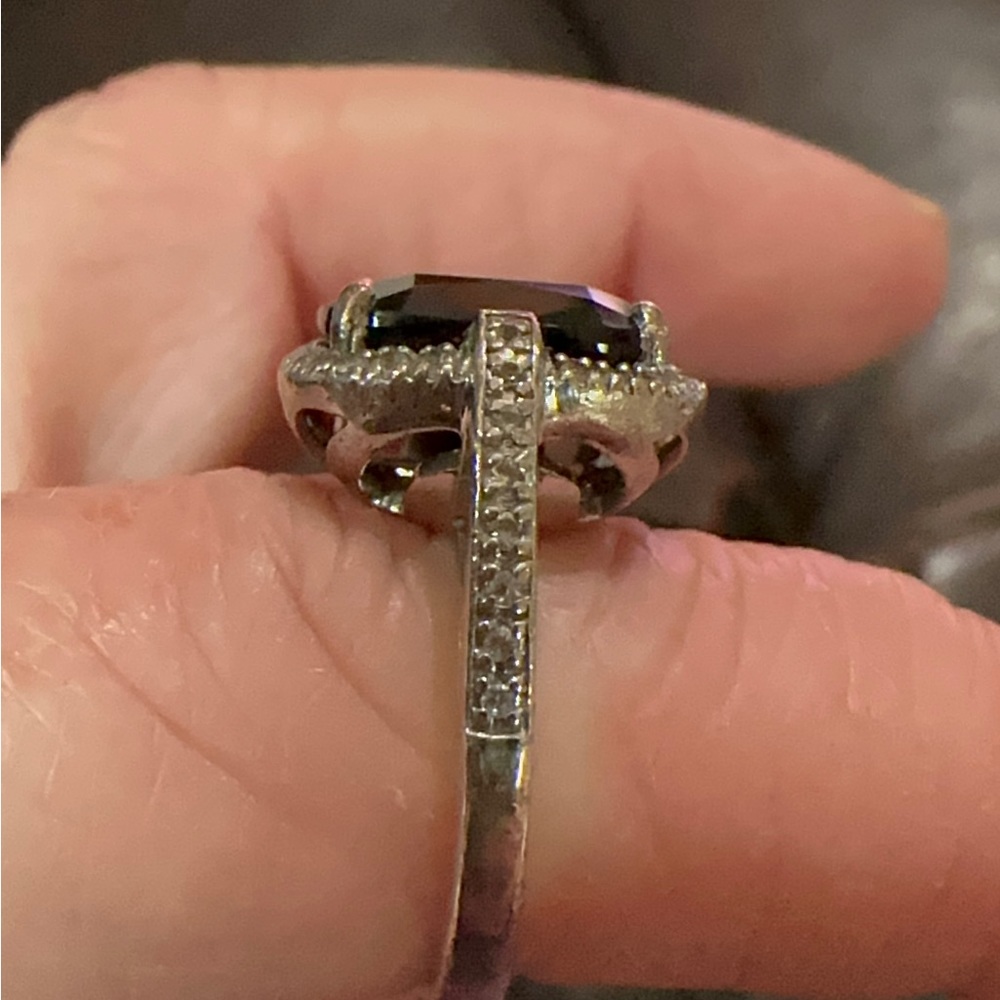 Onyx and diamond sterling silver ring. Size 7.5 - Picture 4 of 12